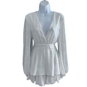 ONE AND ONLY White Textured Deep V-Neck Long Sleeve Shorts Dress L